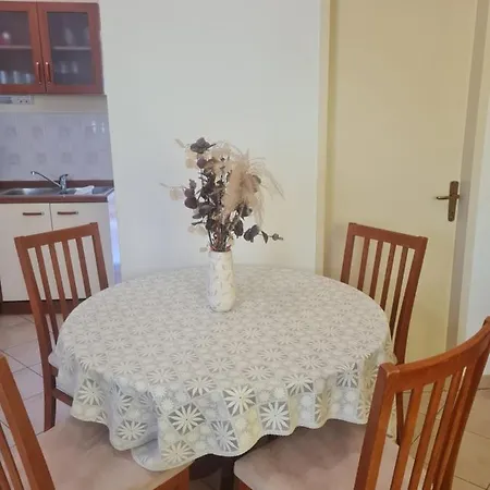 House Lala *