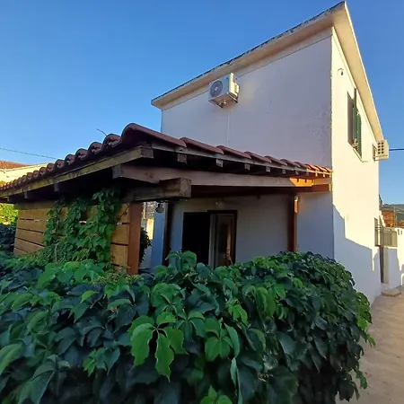 Сasa de vacaciones House Lala Vinišće